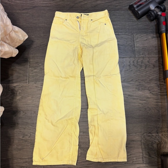 Banana Republic Denim - Brand New! Yellow Straight-Leg Jeans size 26